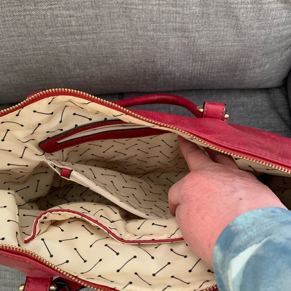 Beautiful brick red bag. - Picture 6 of 15